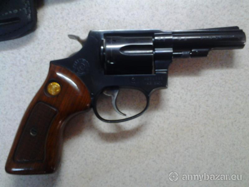 Revolver TAURUS 32