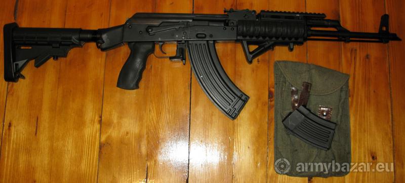 Karabinek AKM