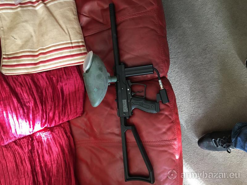 Spyder MR1 paintball Gun with 20oz bottle